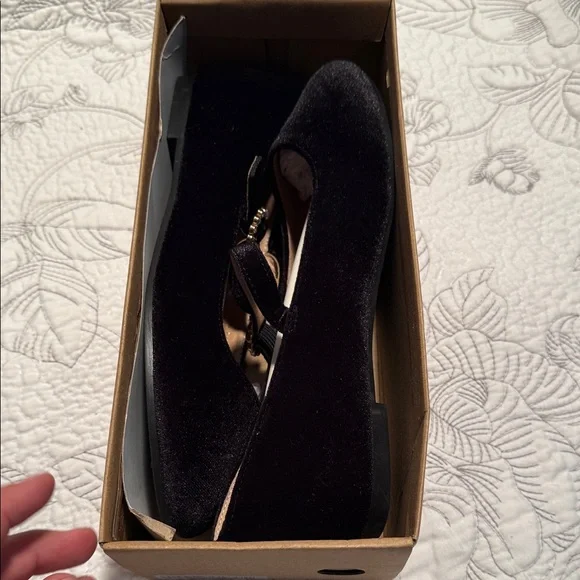 Viapipa Black Mary Jane Flats - Picture 8 of 8